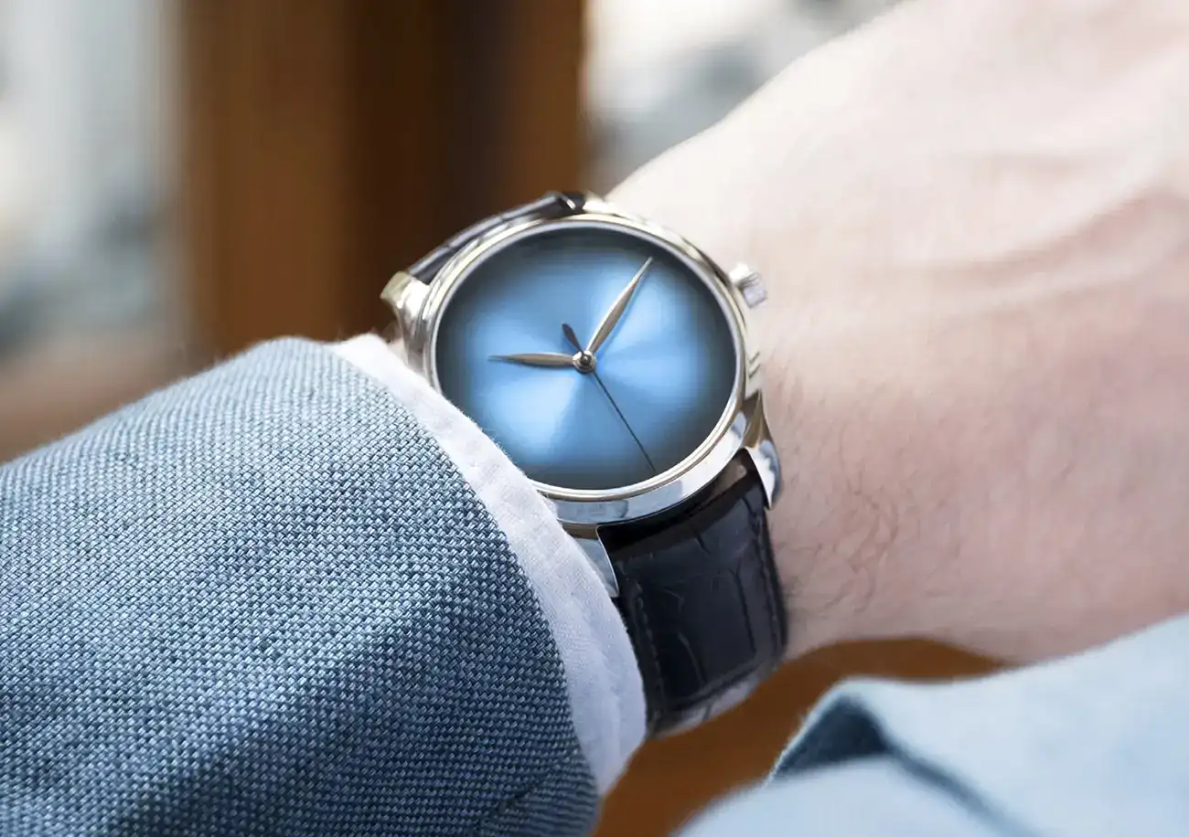 H Moser & Cie smoke